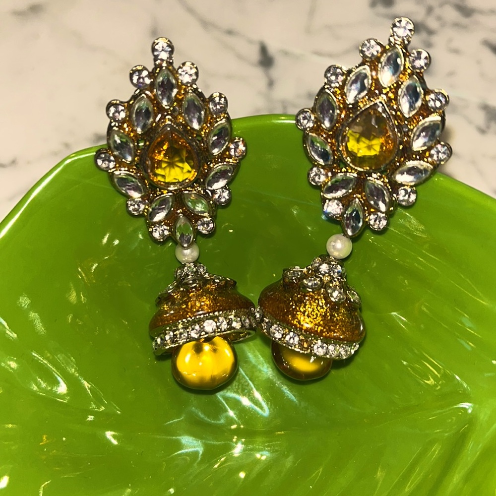 Amber gem earrings